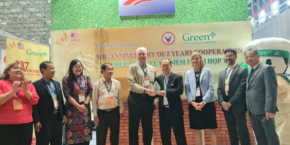 Green+ kỷ niệm 5 năm hợp tác với Hội đồng nhân sâm bang Wisconsin Hoa Kỳ 