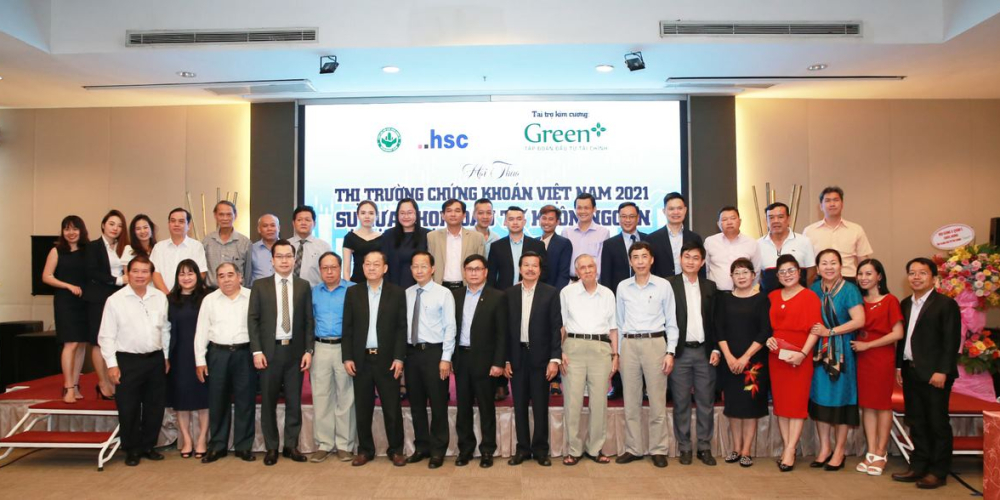 Hội thảo “Thị trường chứng khoán Việt Nam năm 2021 & Sự lựa chọn đầu tư khôn ngoan”
