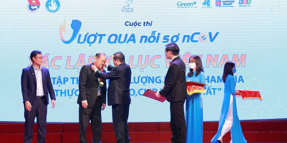 Chủ tịch tập đoàn Green+ nhận Xác Lập Kỷ lục Việt Nam